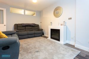 Sitting Room- click for photo gallery